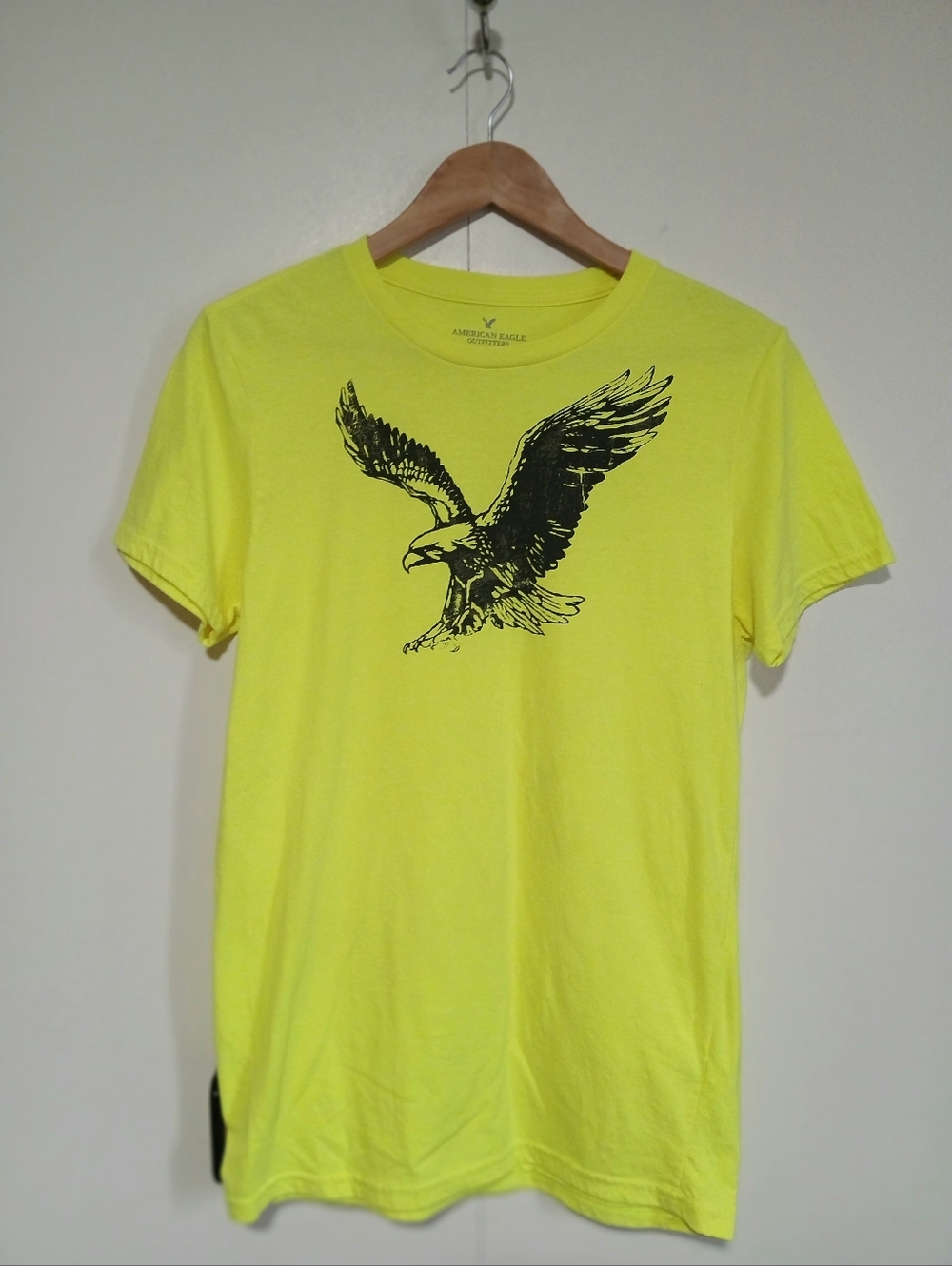 American Eagle Neon Yellow Eagle Graphic Tee Men's Medium Athletic Fit